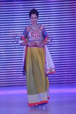 Model walks for HVK show in Mumbai on 9th Aug 2013 (119).JPG